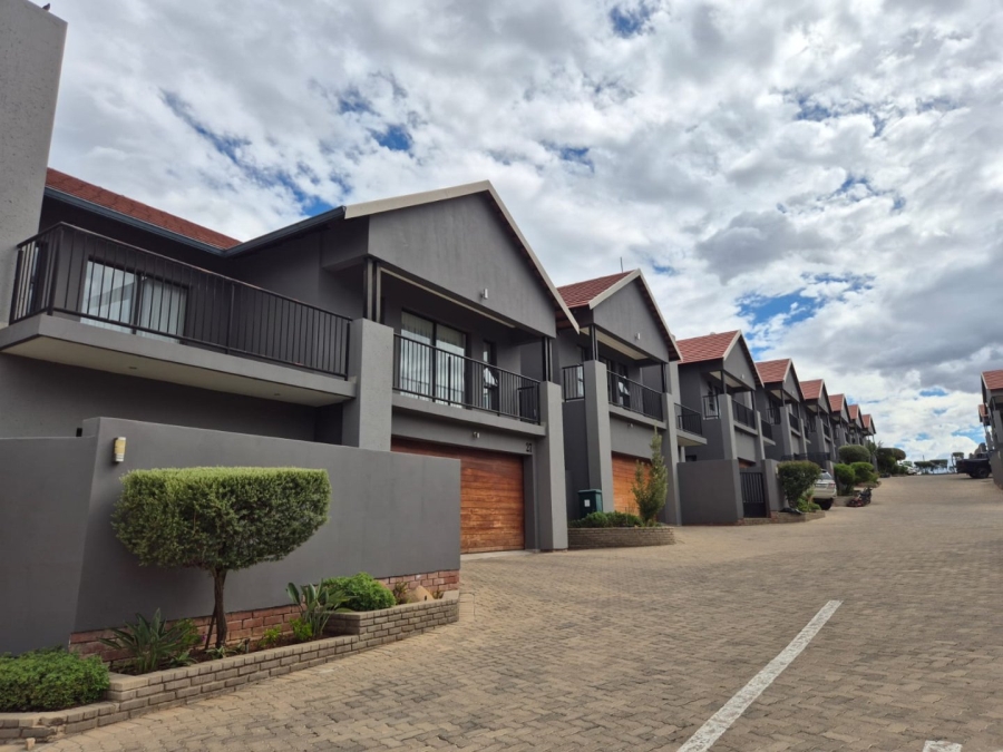 3 Bedroom Property for Sale in Wild Olive Estate Free State